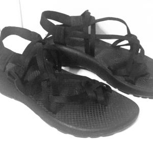 Woman’s black Chacos size 10